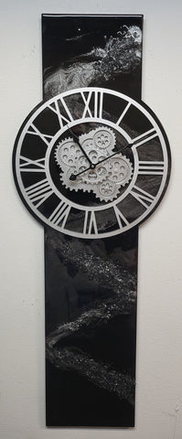 Vertical Motion Art Clock